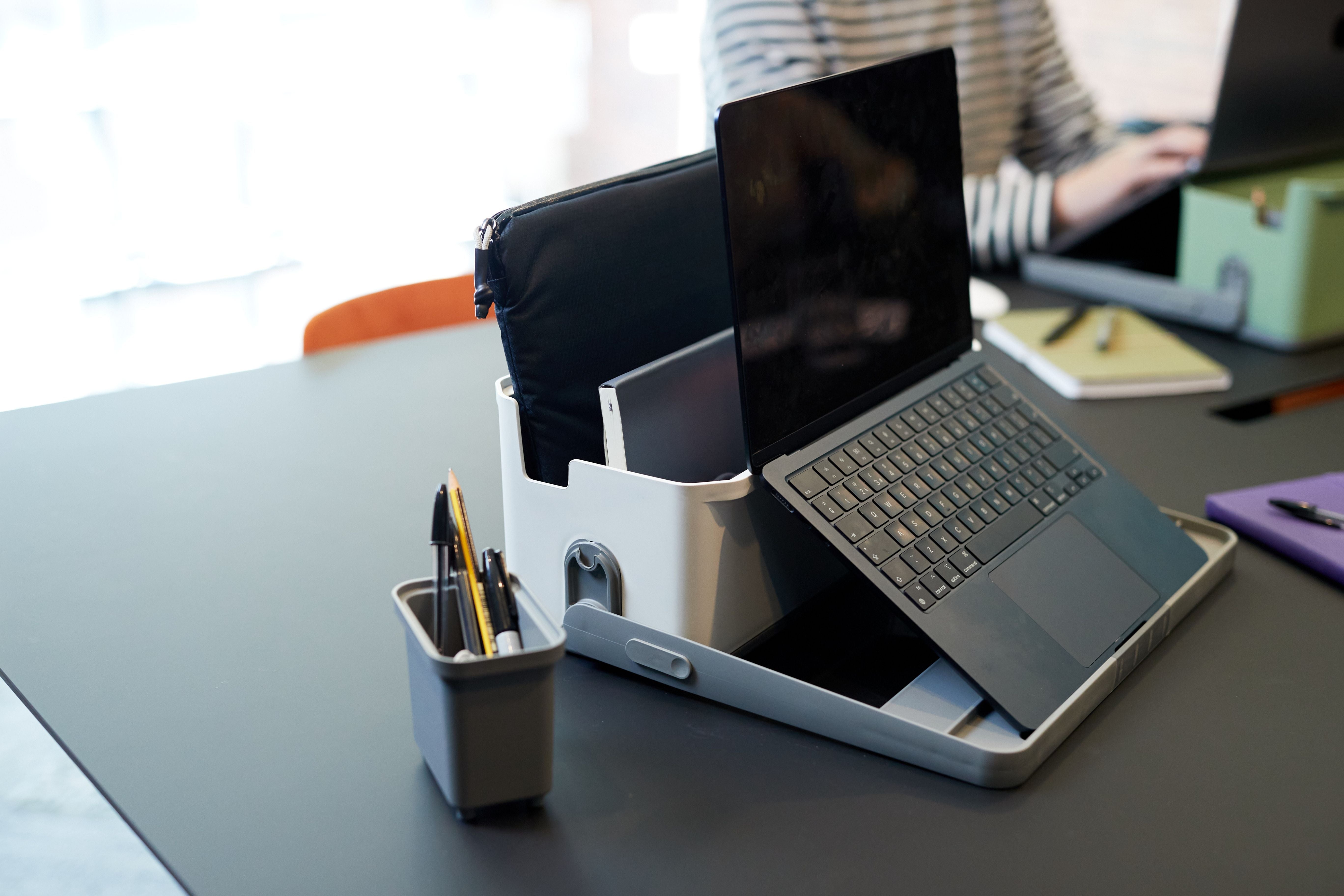 Enhancing Employee Experience: Navigating Collaboration in the Hybrid Workplace