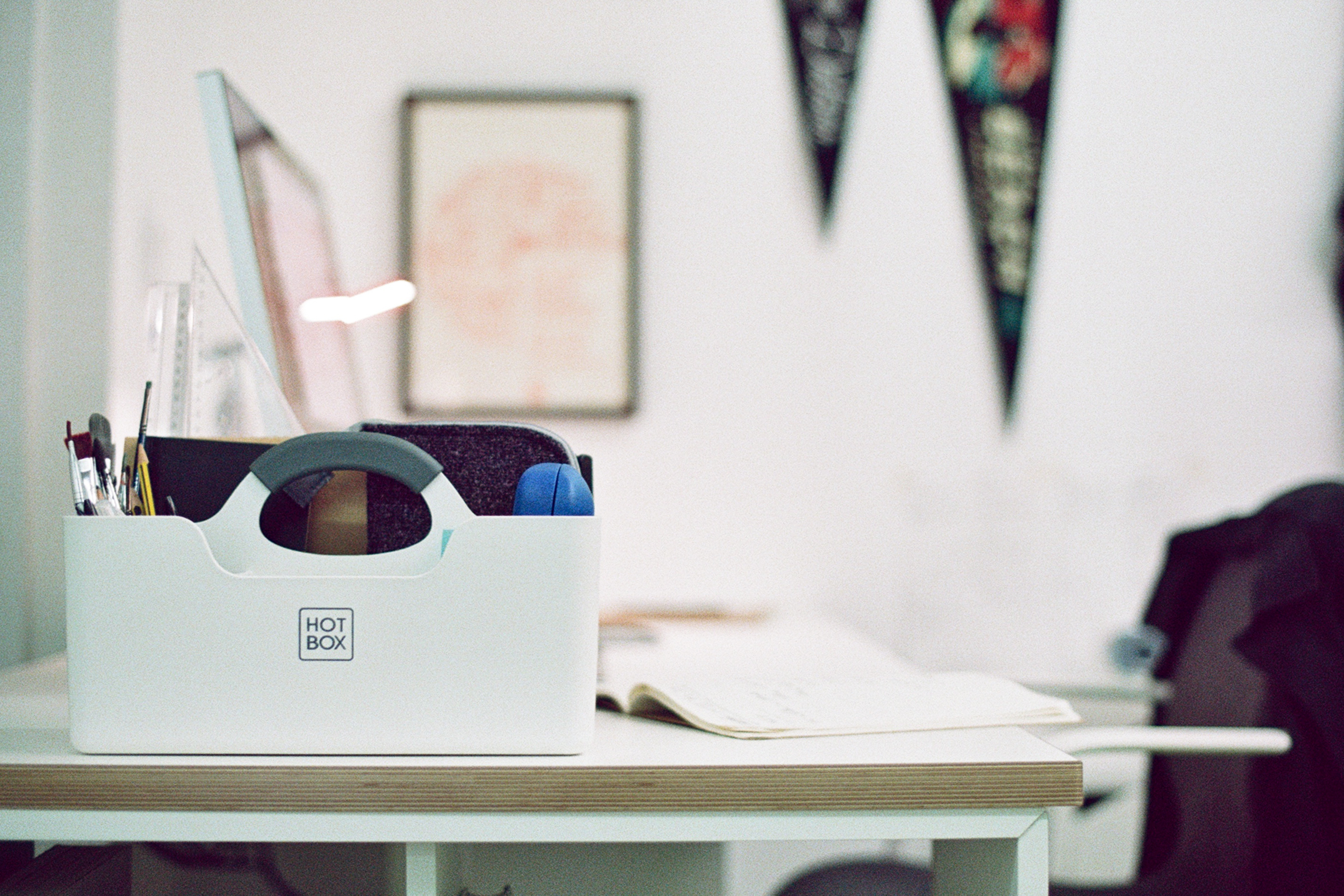 Guide to Implementing a Clean and Tidy Desk Policy